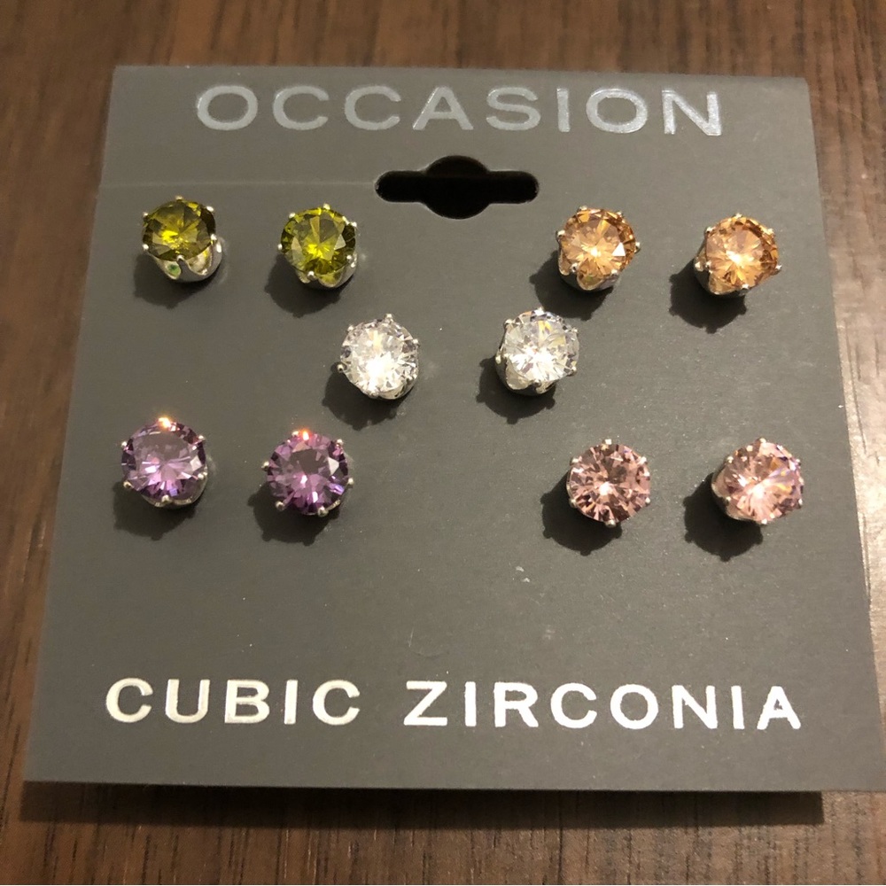 Ocassion Cubic Zirconia 5 Pairs Silver Tone Stud earrings Multi Color B43